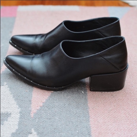 freda block heel ankle bootie